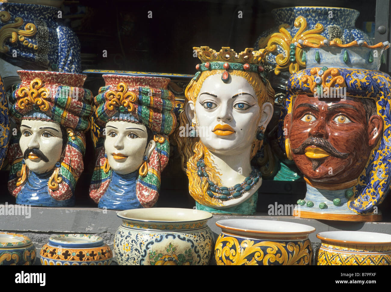 Ceramic faces hires stock photography and images Alamy