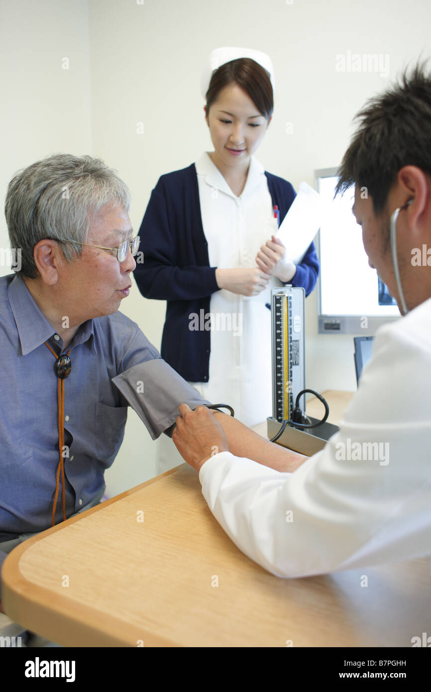 Blood pressure vertical hi-res stock photography and images - Alamy