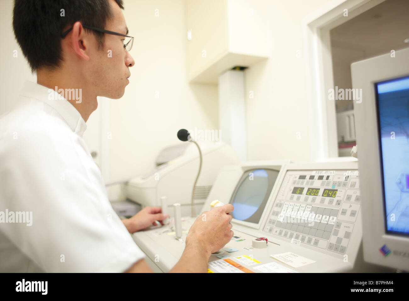 Medical technologist hires stock photography and images Alamy