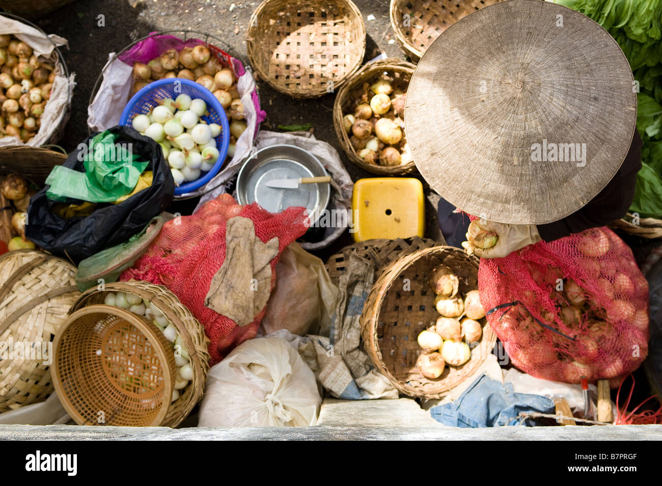 vietnamese market holder Stock Photo Alamy