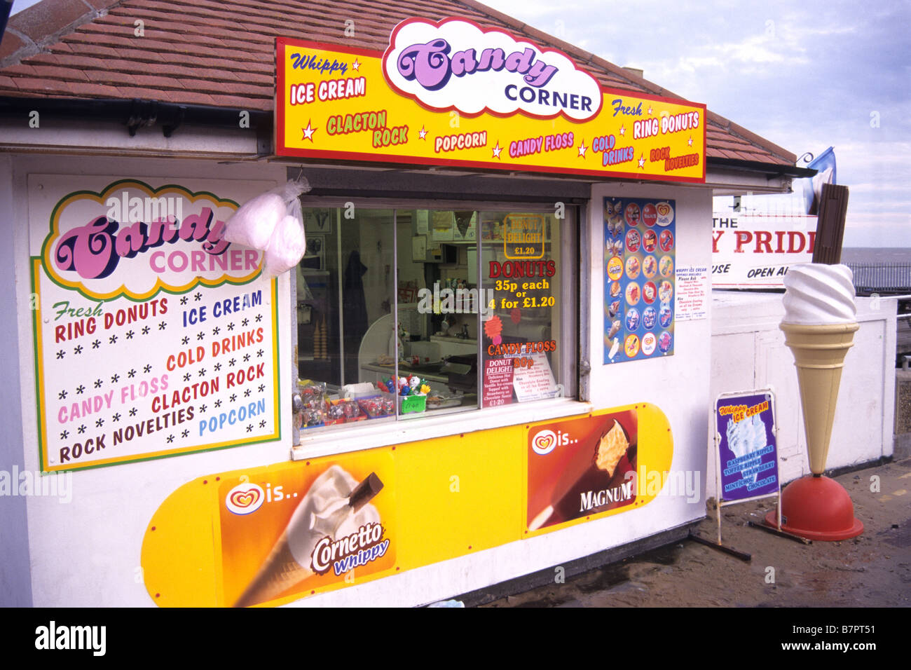 Ice cream shop uk hires stock photography and images Alamy