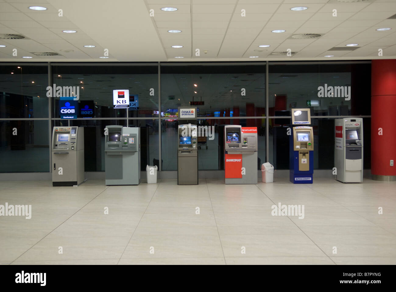 Airport atm hires stock photography and images Alamy