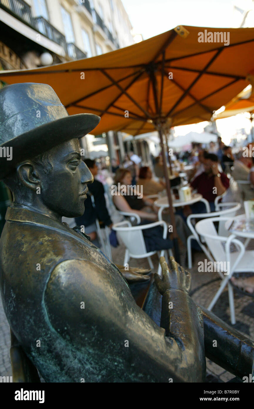 The Fernando Pessoa statue outside the café Brasileira in Chiado Square