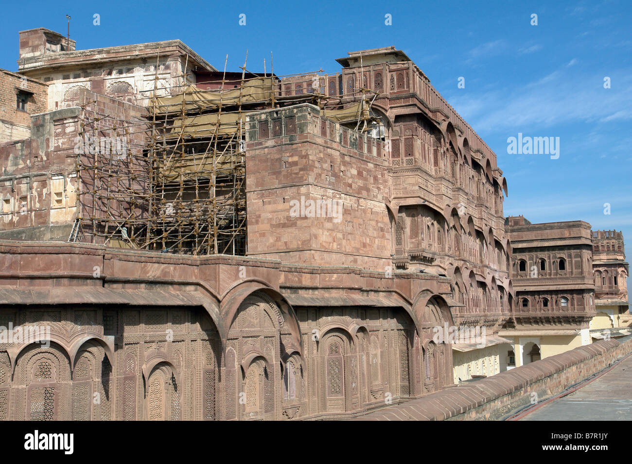 carved sandstone buildings of the meherangarh fort Stock Photo Alamy