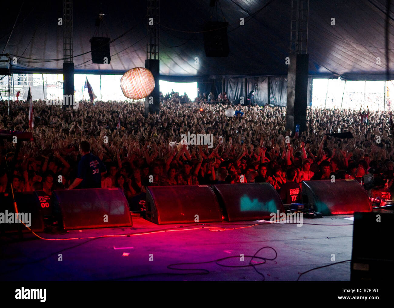 The crowd at the Radio1 NME stage at the Reading Festival 2008 Stock Photo
