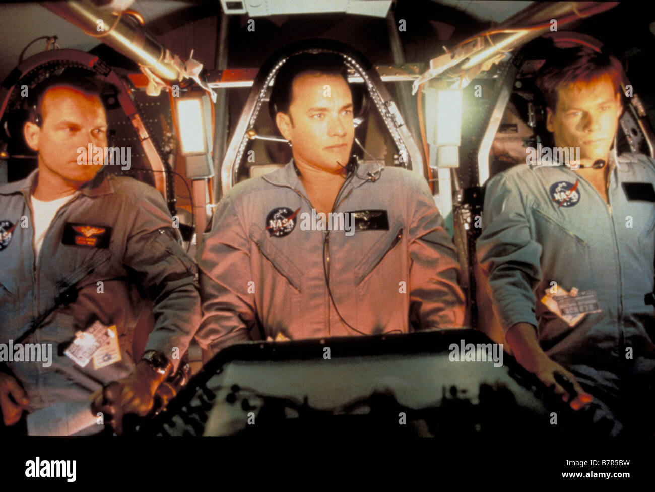 Apollo 13 Year: 1995 USA Tom Hanks Kevin Bacon, Bill Paxton Director ...