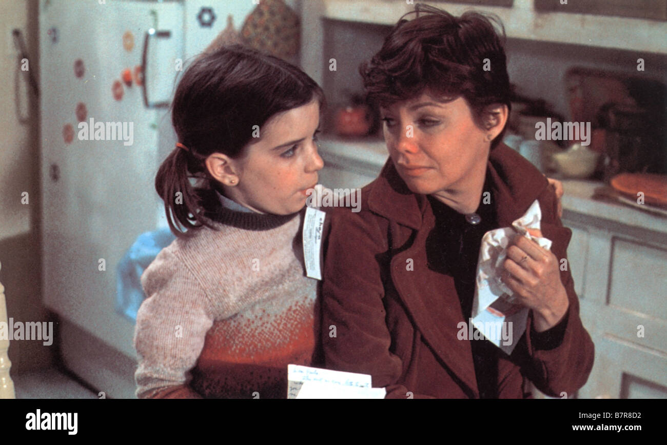 The Goodbye Girl Year 1977 Usa Marsha Mason Quinn Cummings Stock Photo Alamy The Goodbye Girl Year 1977 Usa Marsha Mason Quinn Cummings Stock Photo Alamy