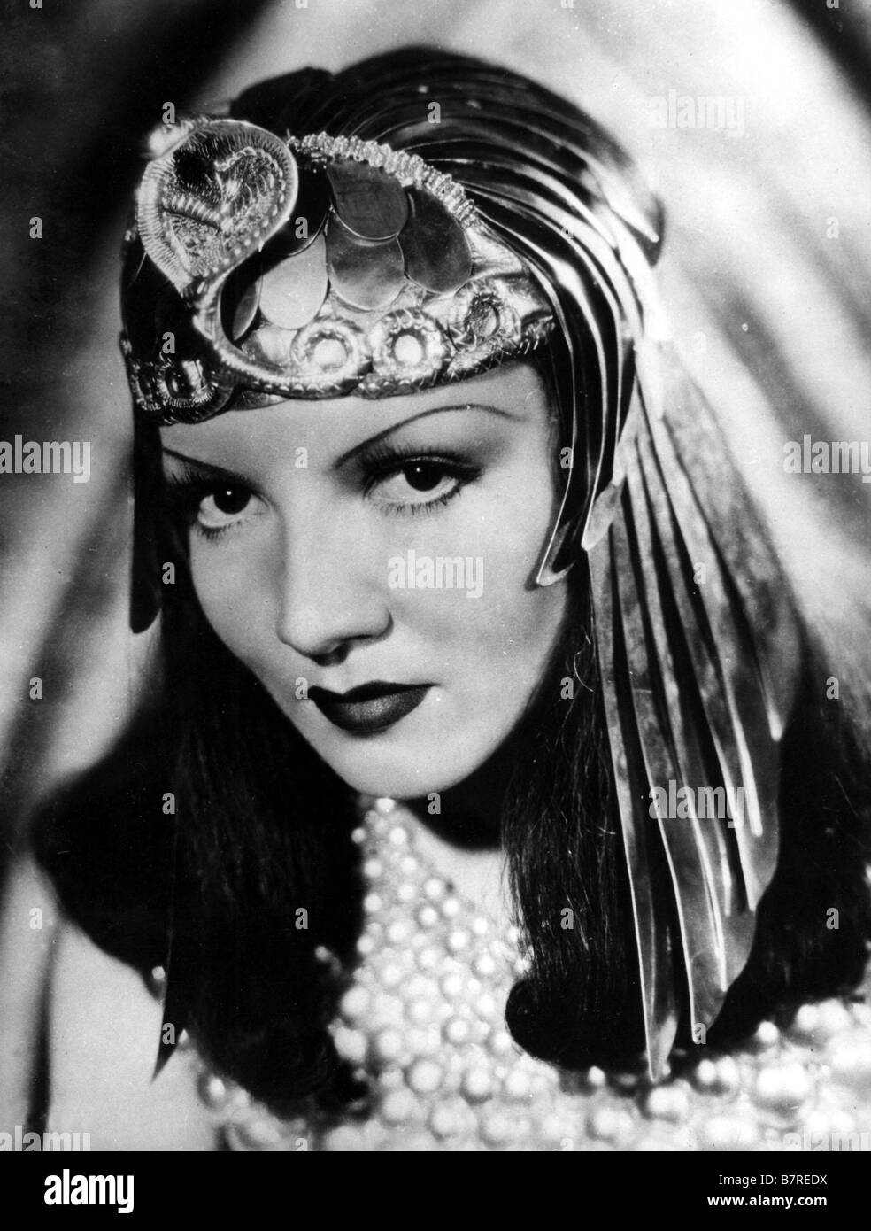 Cleopatra  Year: 1934 USA Claudette Colbert  Director: Cecil B. DeMille Stock Photo