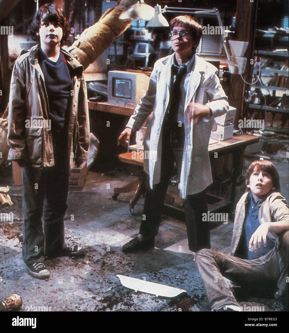 Explorers Year 1985 Usa Director Joe Dante Ethan Hawke River Phoenix Jason Presson Stock Photo Alamy Explorers Year 1985 Usa Director Joe Dante Ethan Hawke River Phoenix Jason Presson Stock Photo Alamy