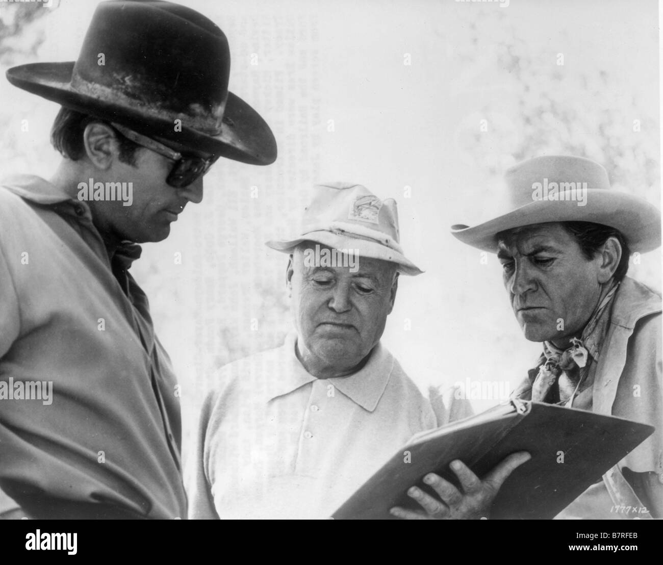 How the west was won  Year: 1962 USA Director : Henry Hathaway Henry Hathaway, Gregory Peck, Robert Preston Shooting picture Stock Photo