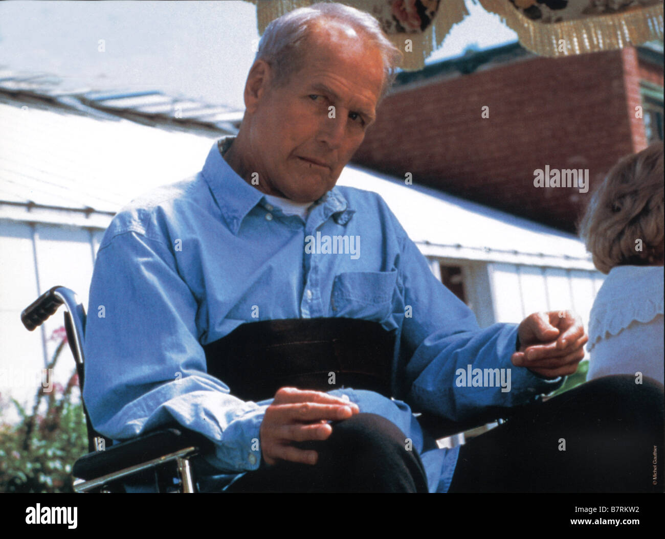 Старик не хочет есть. Paul Newman 2000. Пол Ньюман 1990. Дед на инвалидной коляске.