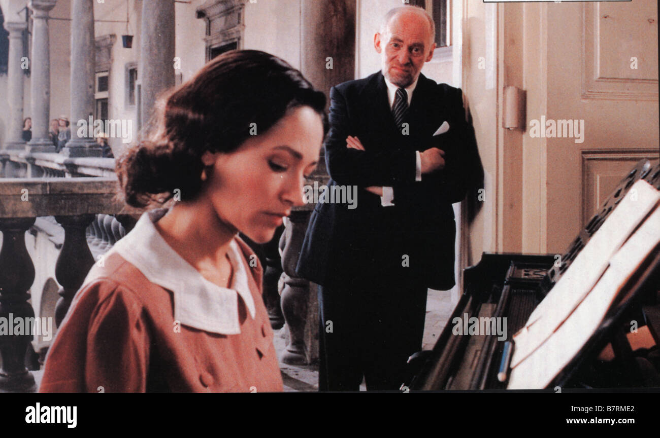 La boutique de l'orfevre LA BOUTIQUE DE L'ORFEVRE  Year: 1990 USA italy Olivia Hussey USA / Italy 1990  Director : Michael Anderson Stock Photo