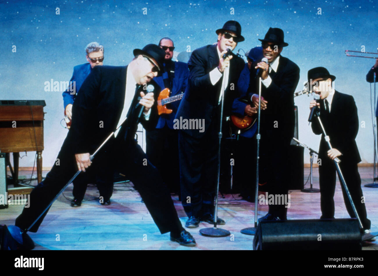Blues Brothers 2000 Year: 1998 USA J. Evan Bonifant, Joe Morton, John  Goodman, Dan Aykroyd Director: John Landis Stock Photo - Alamy