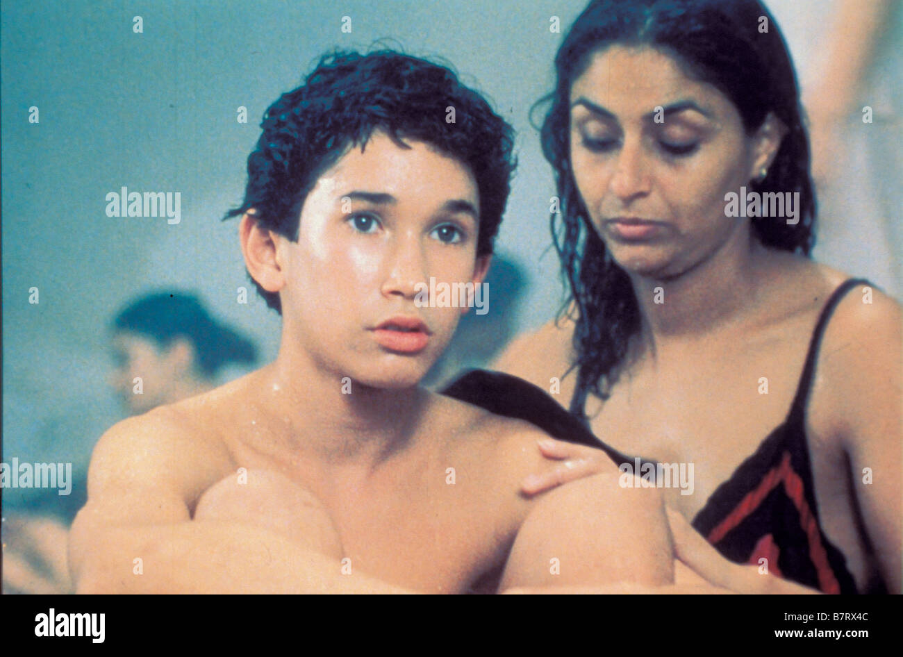 Halfaouine, l'enfant des terrasses Asfour Stah Year: 1990 Tunisia  France  Director: Férid Boughedir Selim Boughedir Stock Photo - Alamy