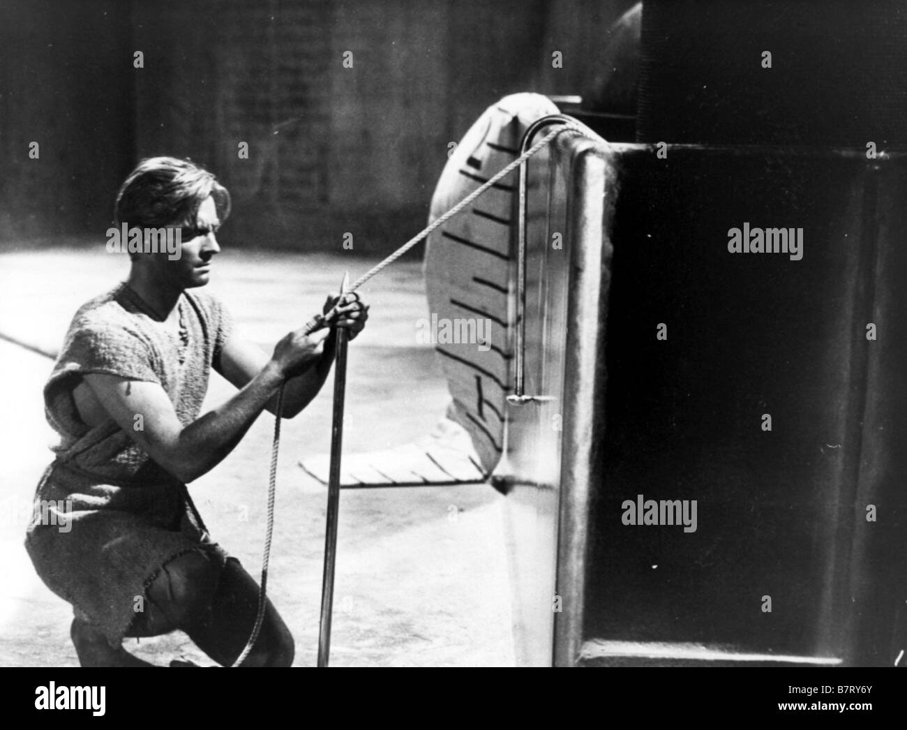 L'Homme qui rétrécit the incredible shrinking man Year: 1957 USA Grant  Williams Director: Jack Arnold Stock Photo - Alamy
