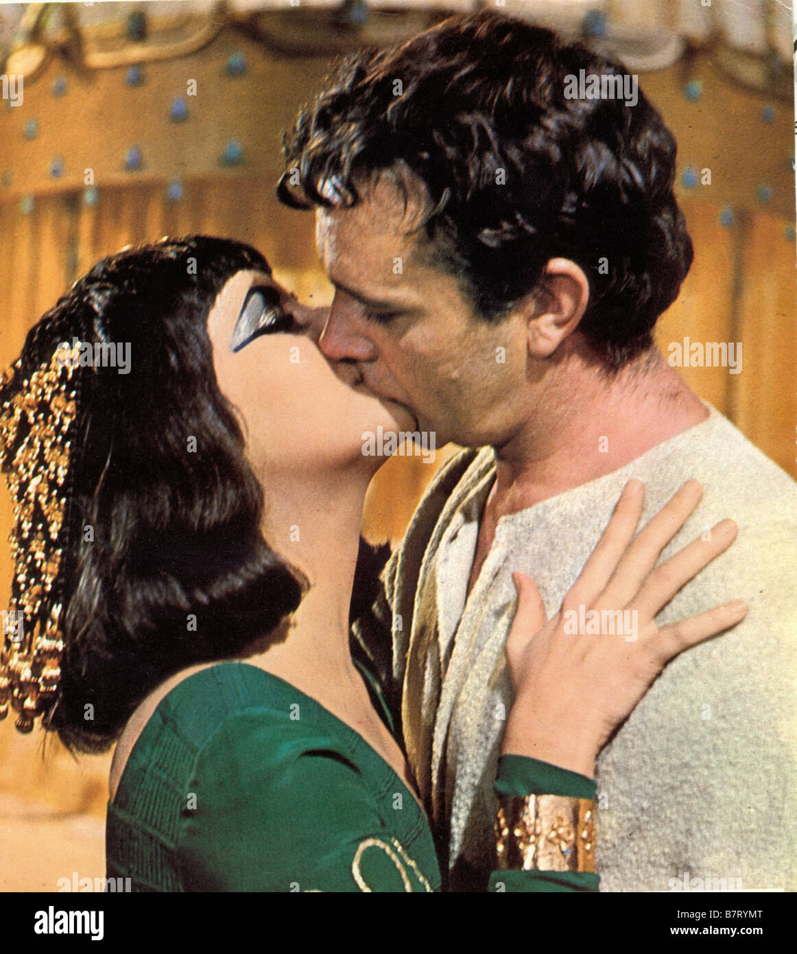 Cleopatra  Year: 1963 - UK / USA  Elizabeth Taylor Richard Burton Director: Joseph L. Mankiewicz Stock Photo
