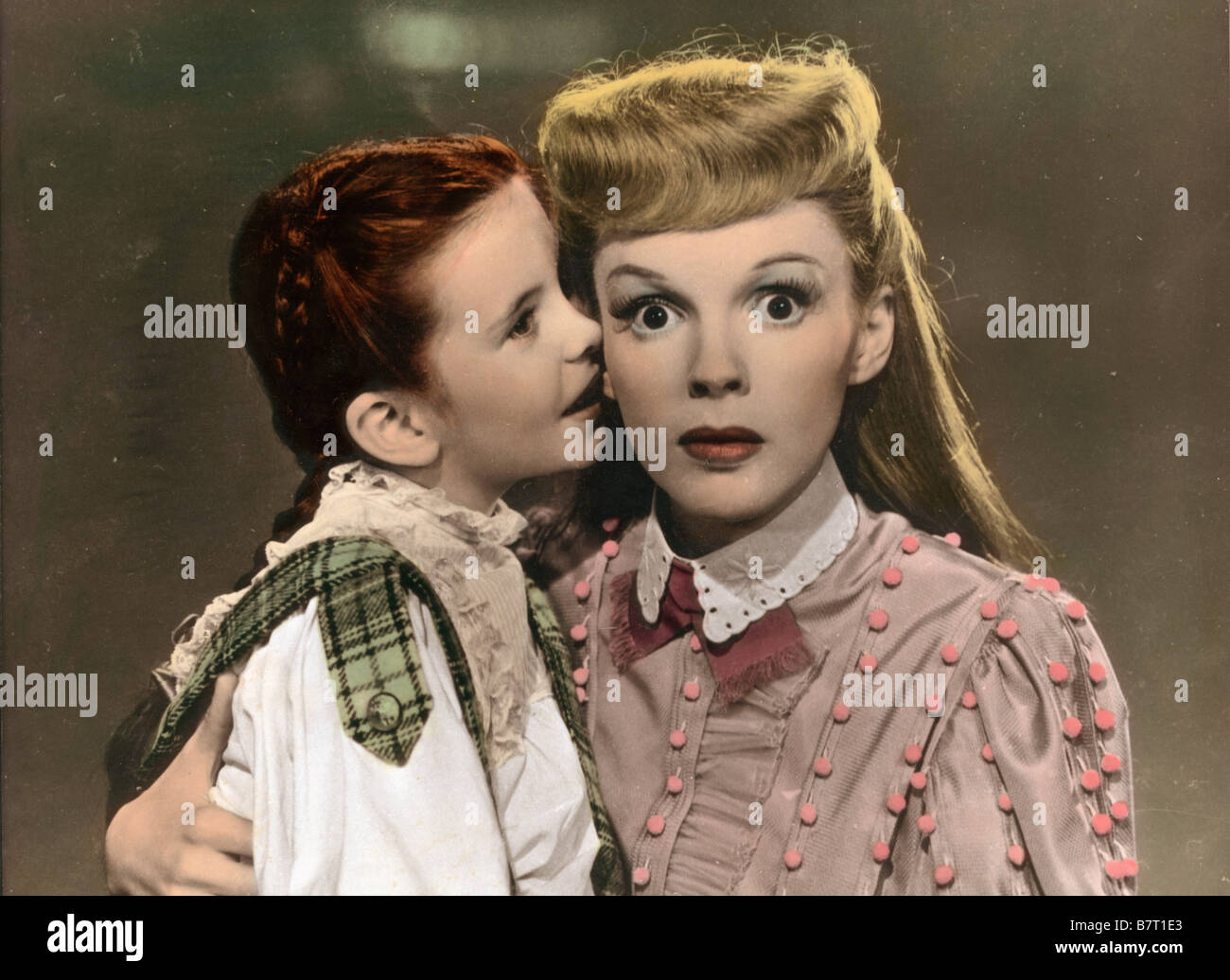 Le chant du Missouri Meet Me in St. Louis  Year: 1944 USA Judy Garland, Margaret O'Brien  Director: Vincente Minnelli Stock Photo