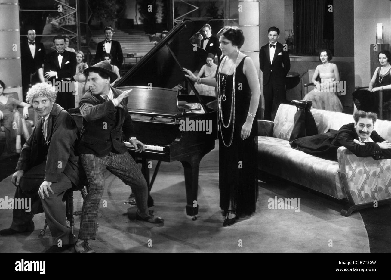Animal crackers Animal Crackers Year 1930 USA Harpo Marx, Groucho Marx