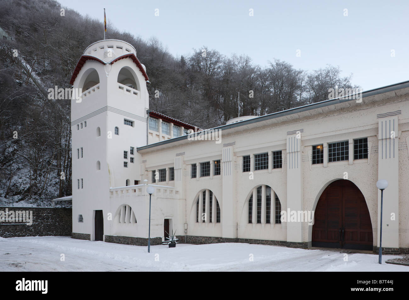 Heimbach, Wasserkraftwerk ,1904 erbaut, Außenansicht im Schnee Stock Photo