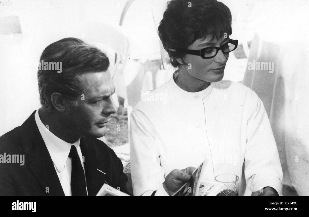 8 1/2 Year: 1963 - Italy Marcello Mastroianni Anouk Aimée Director :  Federico Fellini Stock Photo - Alamy