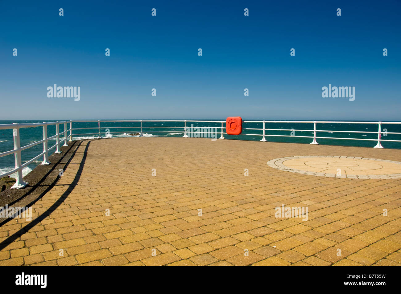 Seaside railings promenade sunny hi-res stock photography and images ...