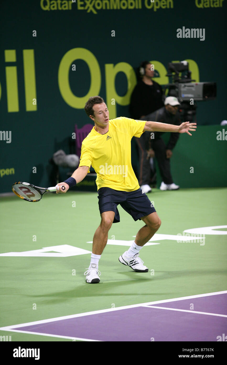Philipp Kohlschreiber in action at the Qatar Open 2009 against Roger Federer Stock Photo
