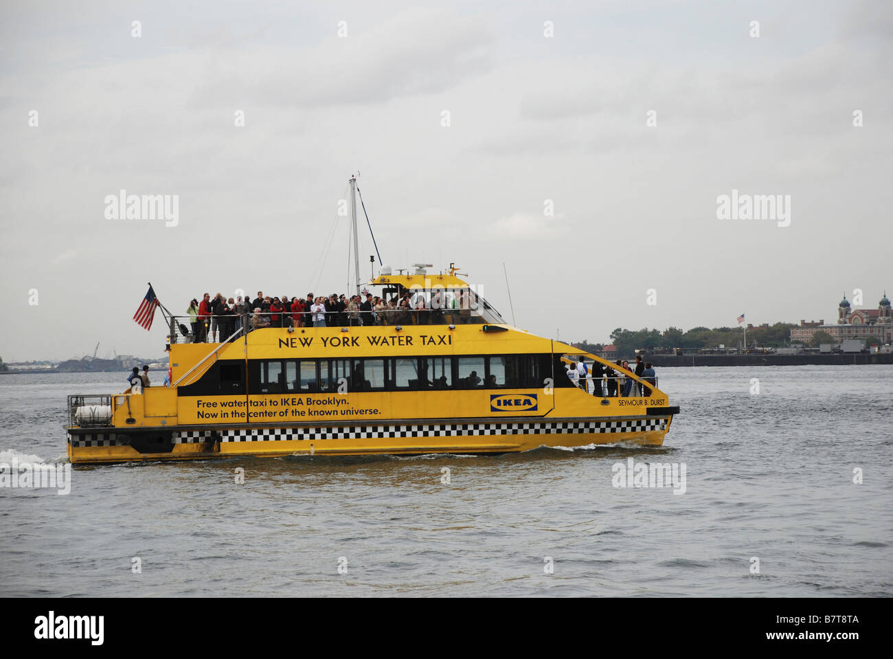 New york water taxi hires stock photography and images Alamy