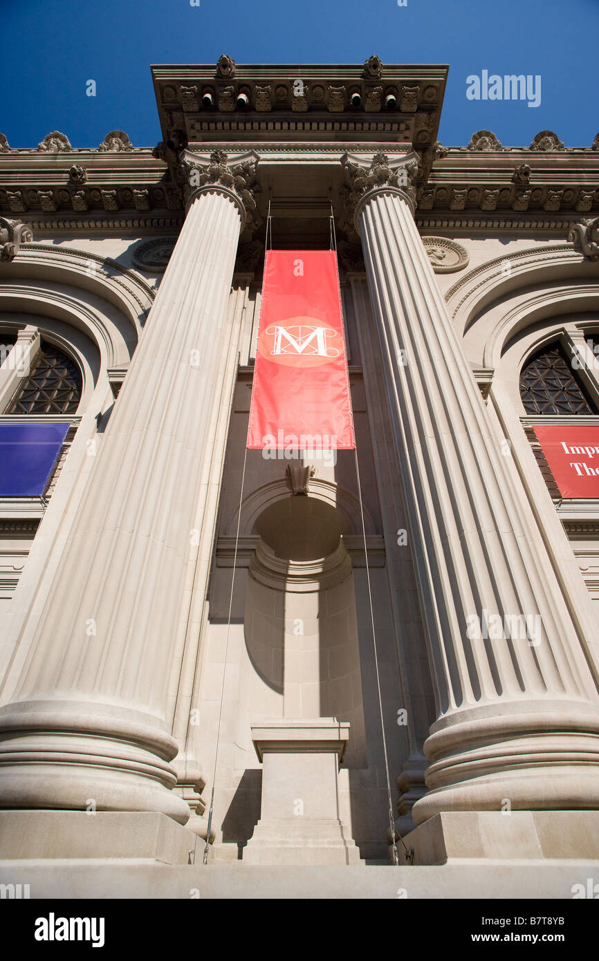 Page 3 The Metropolitan Museum Steps High Resolution Stock Photography And Images Alamy