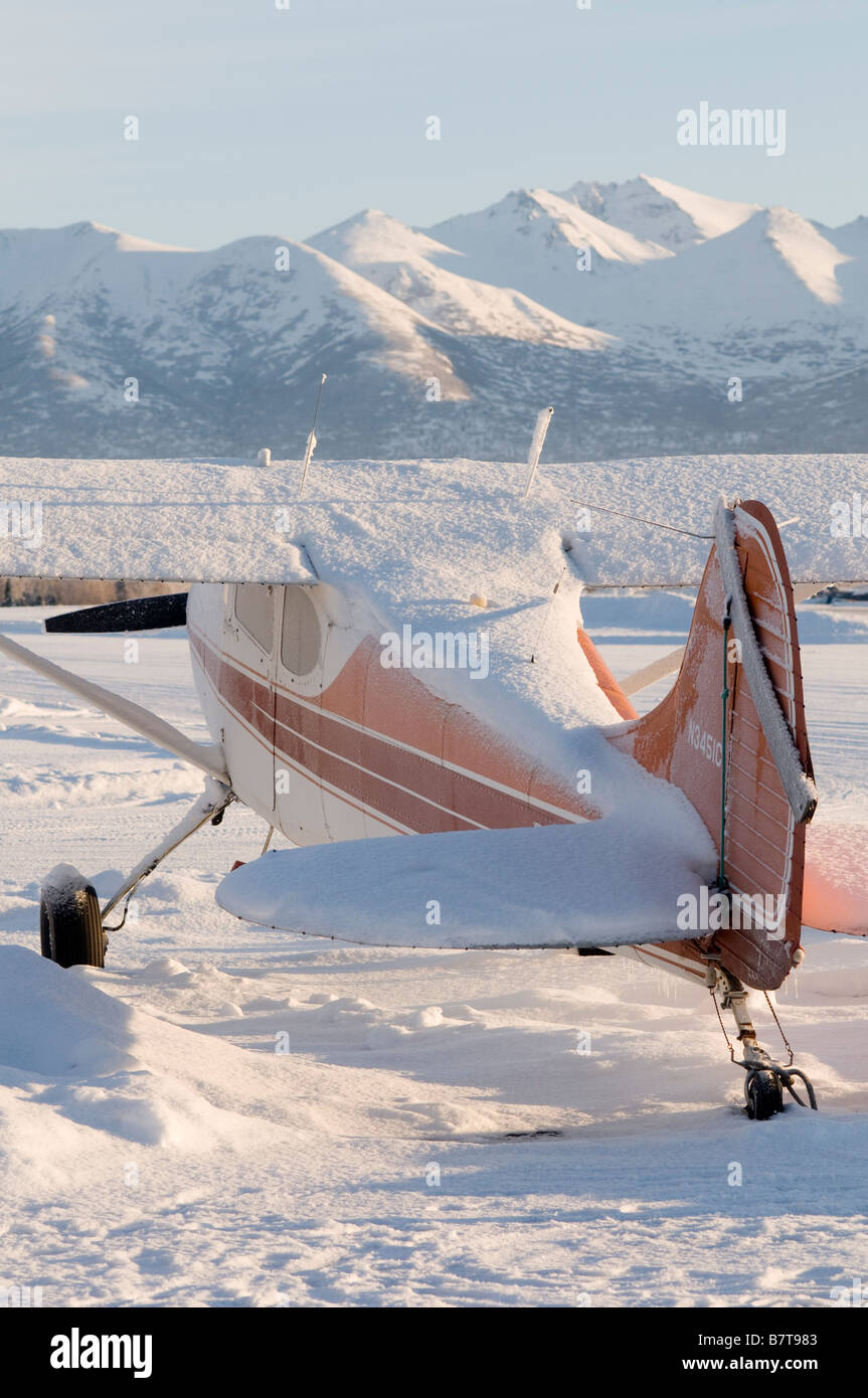 cessna-landing-gear-hi-res-stock-photography-and-images-alamy