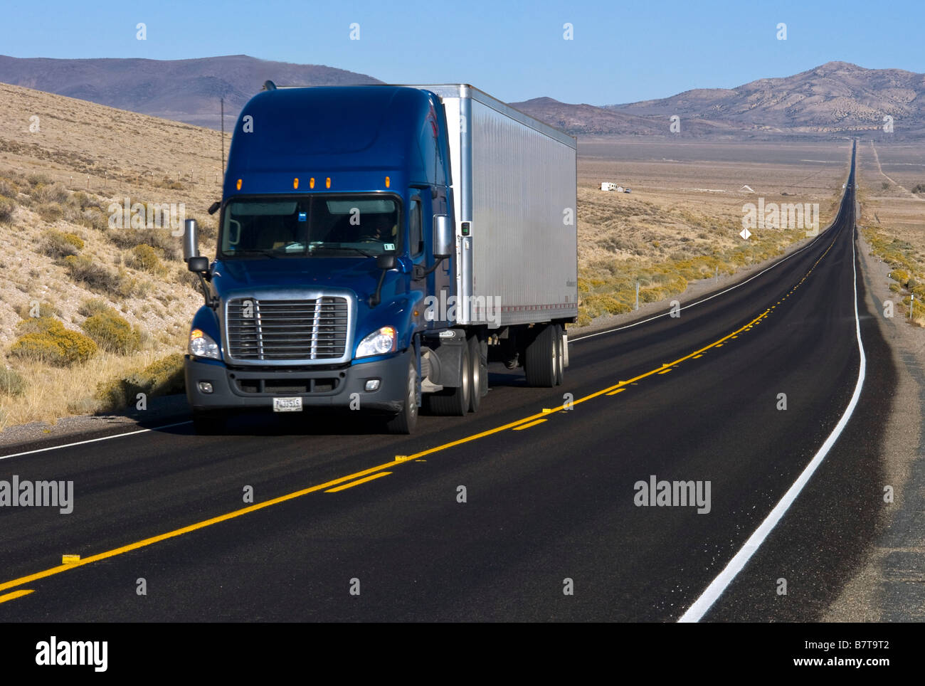 Truck on highway Nevada Stock Photo Alamy