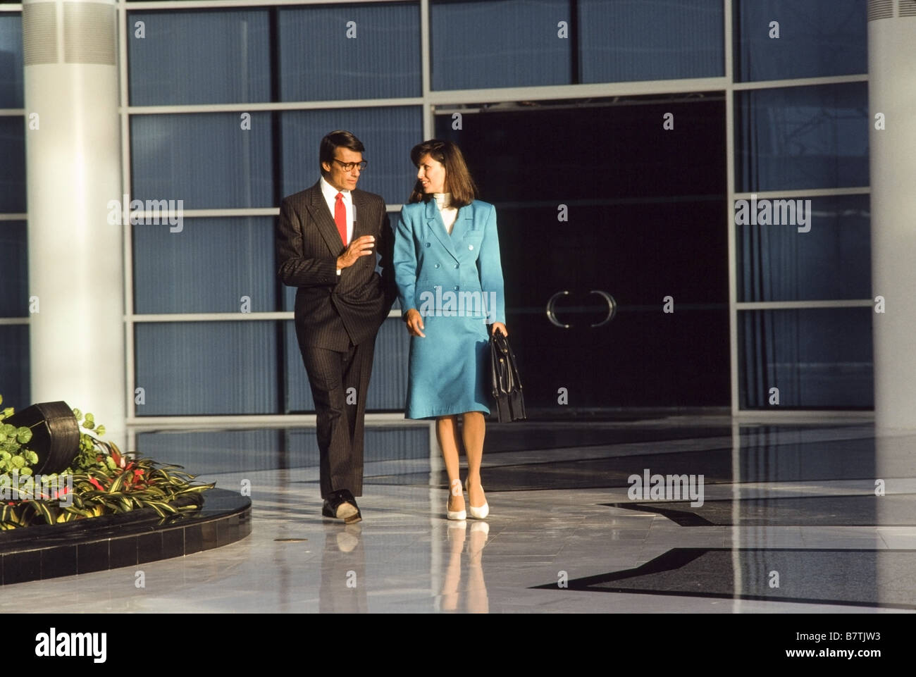 Commercial building lobby hi-res stock photography and images - Alamy