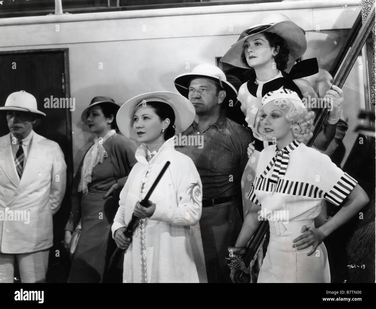 China Seas  Year: 1935  USA Jean Harlow , Wallace Beery , Rosalind Russell , Soo Yong  Director: Tay Garnett Stock Photo