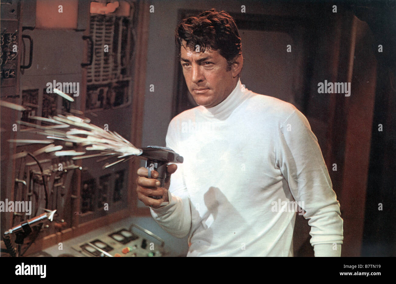 MATT HELM TRAQUE Ambushers, The Year 1967 USA Dean Martin Director