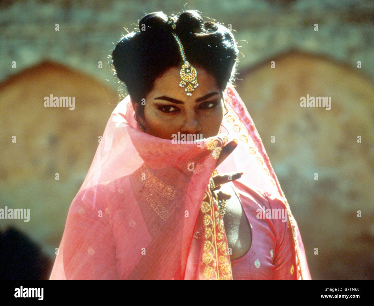 Индира Варманың жалаңаш суреттері