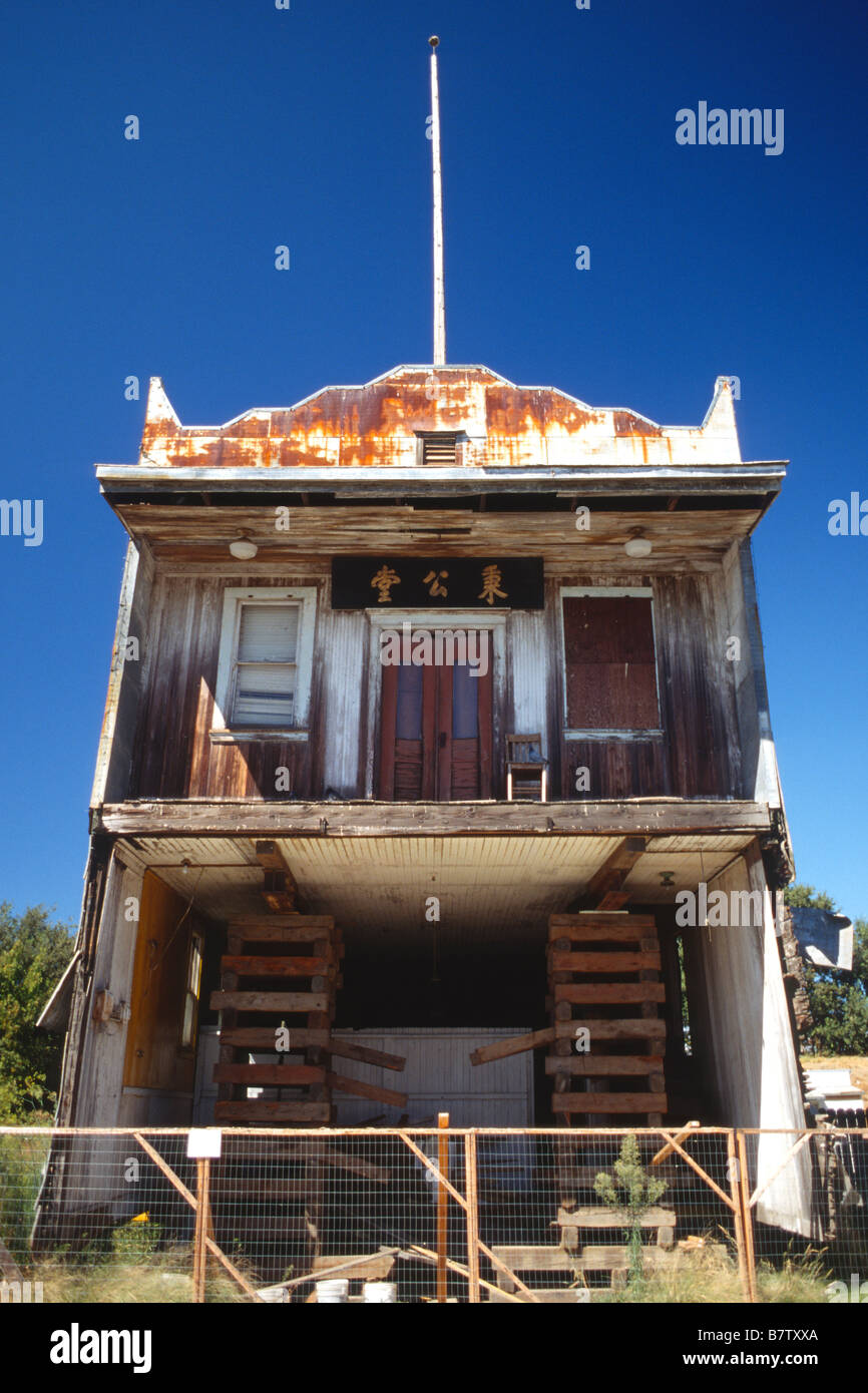 Derelict former gold miner's house in Isleton, California Stock Photo