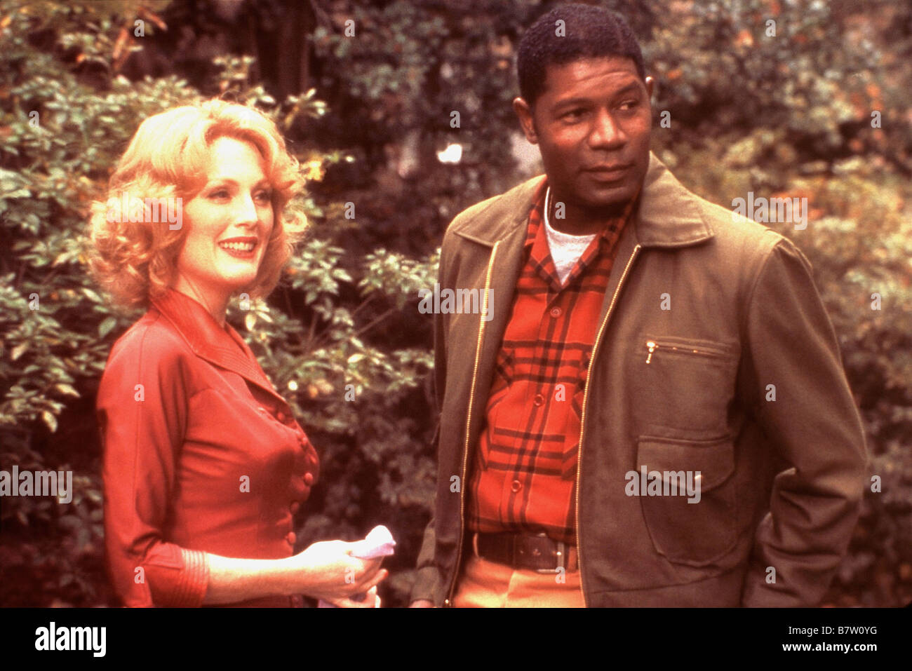Far from Heaven Year : 2002 USA Dennis Haysbert, Julianne Moore ...
