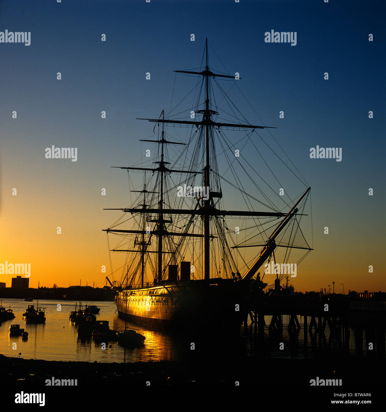 Hms warrior ship hi-res stock photography and images - Alamy