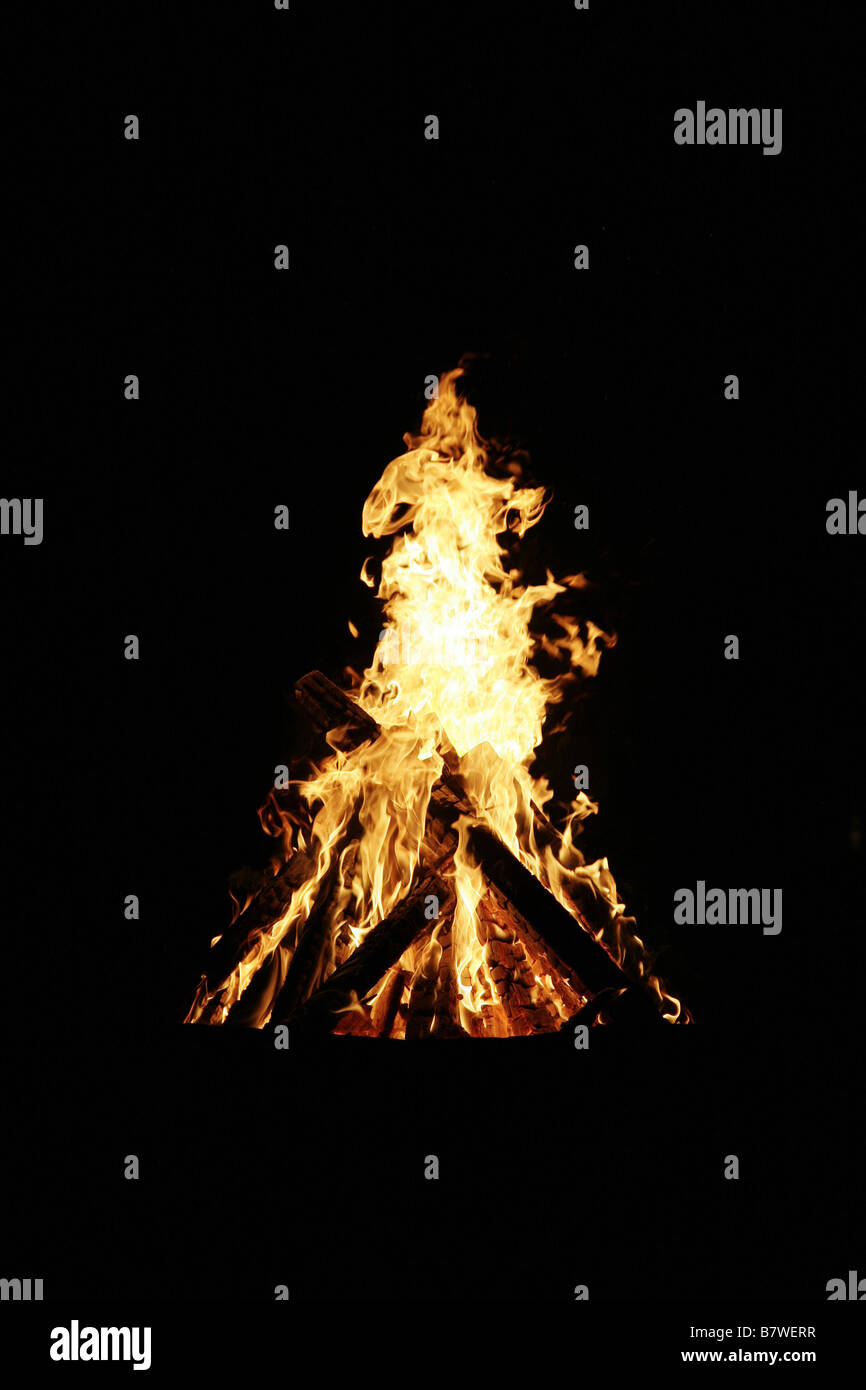 campfire in the night Stock Photo - Alamy