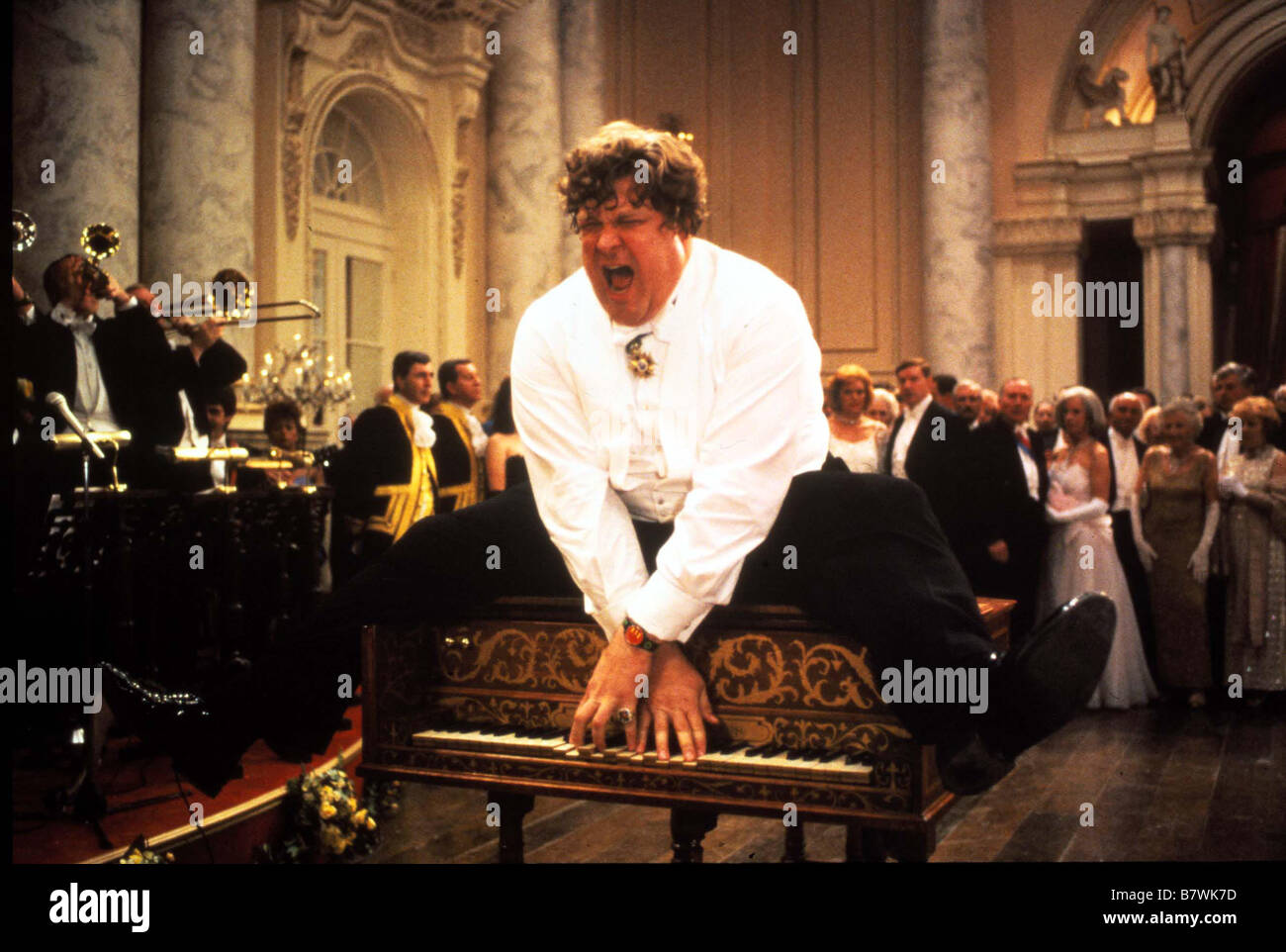 Ralph super king King Ralph Year: 1991 USA John Goodman Director: David ...