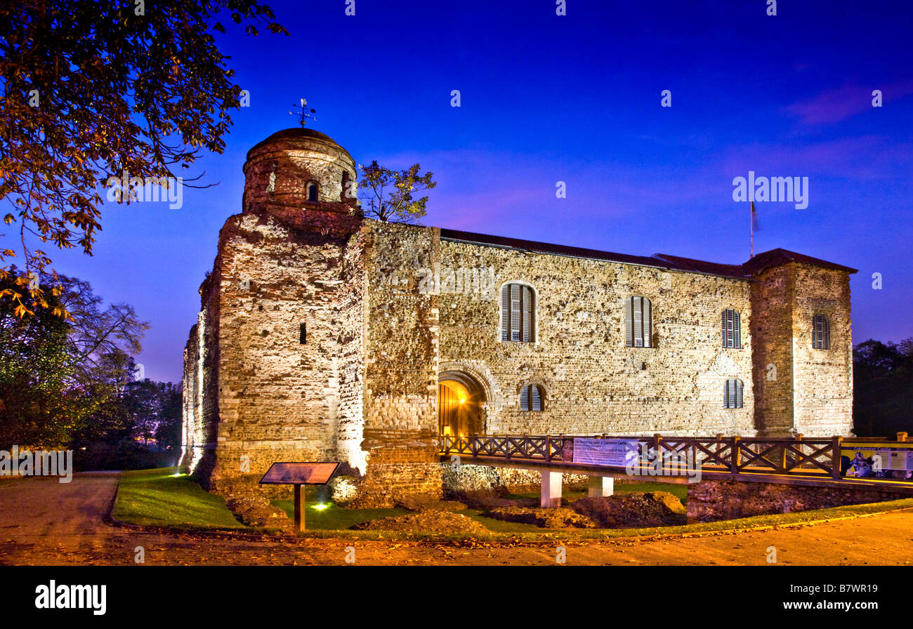 COLCHESTER CASTLE PICTURED AT NIGHT LIT BY FLOODLIGHT. A LIGHTER MORE COLOURFUL VERSION THAN Alamy reference AHRH8Y Stock Photo