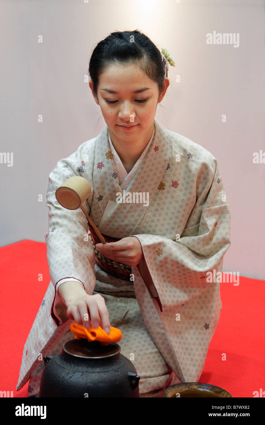Tea ceremony at Tokyo day in London 5 Stock Photo