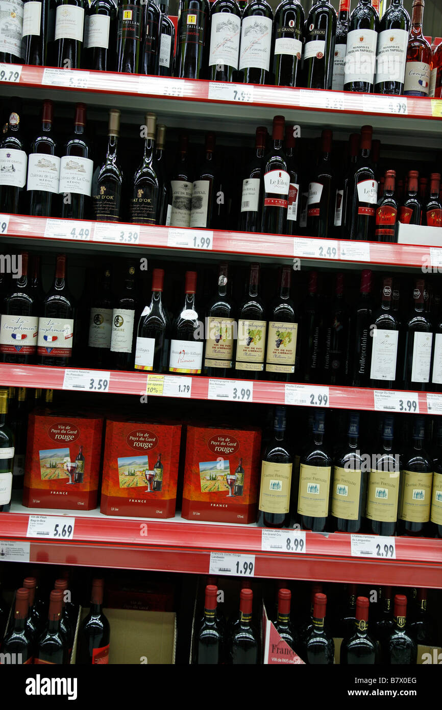 Supermarket wines hires stock photography and images Alamy