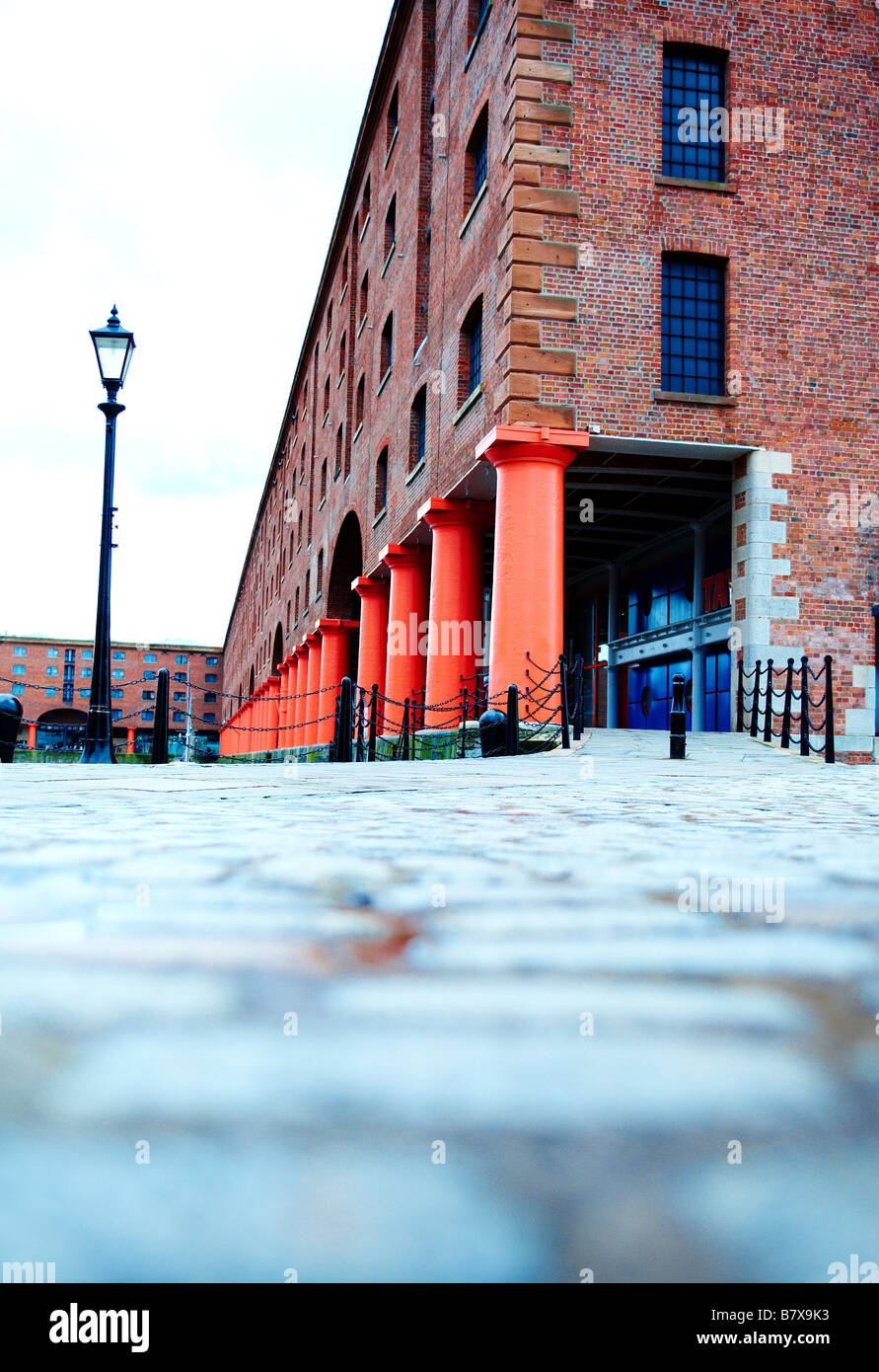 Liverpool tate albert dock hires stock photography and images Alamy