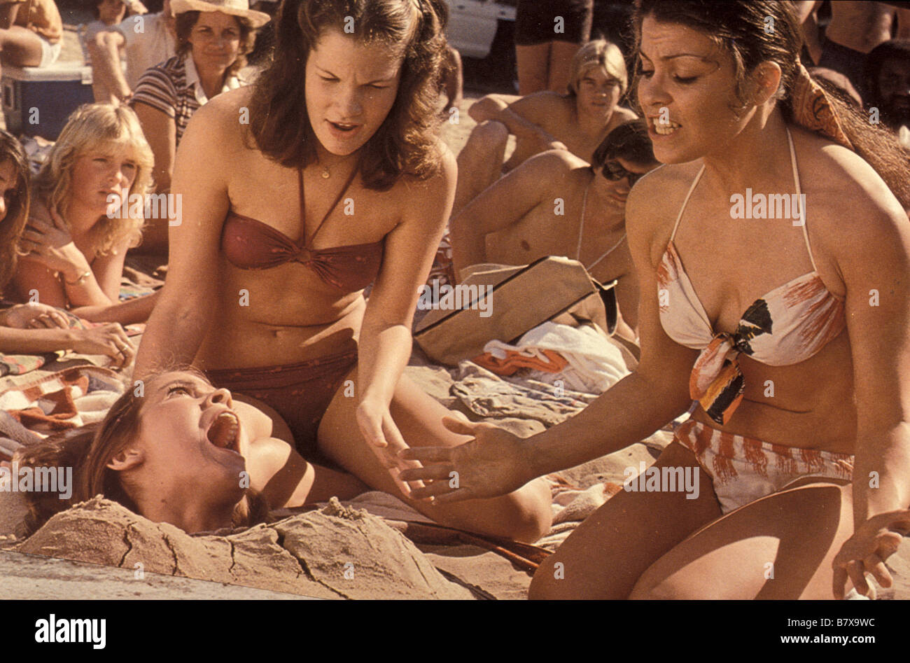 la plage sanglante Blood Beach Year: 1981 USA Director: Jeffrey Bloom Stock  Photo - Alamy