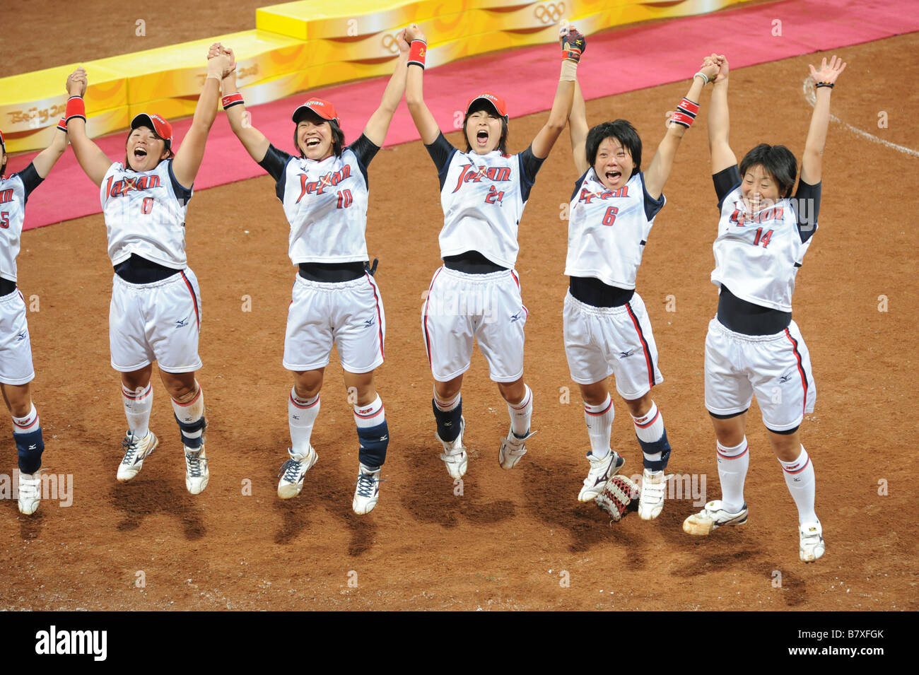 Softball Team High Resolution Stock Photography And Images Alamy Softball Team High Resolution Stock Photography And Images Alamy