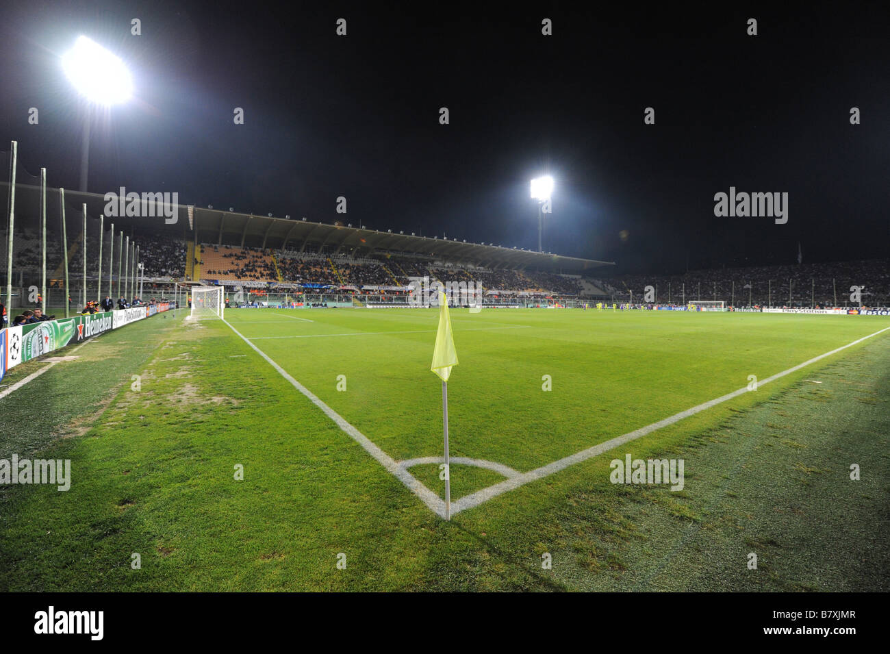 Daryo Moreno Steaua September 30 2008 Football UEFA Champions League 2008  2009 Fiorentina Italy vs Steaua Bucuresti Bucarest 0 0 Artemio Franchi  Stadium Florence Italy Photo by Enrico Calderoni AFLO Stock Photo - Alamy