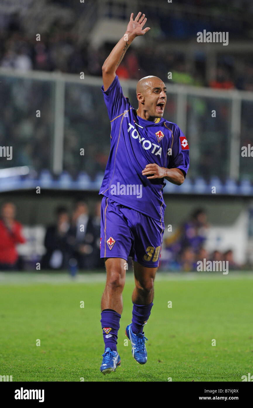 Sergio Almiron Fiorentina September 30 2008 Football UEFA Champions League  2008 2009 Fiorentina Italy vs Steaua Bucuresti Bucarest 0 0 Artemio Franchi  Stadium Florence Italy Photo by Enrico Calderoni AFLO Stock Photo - Alamy