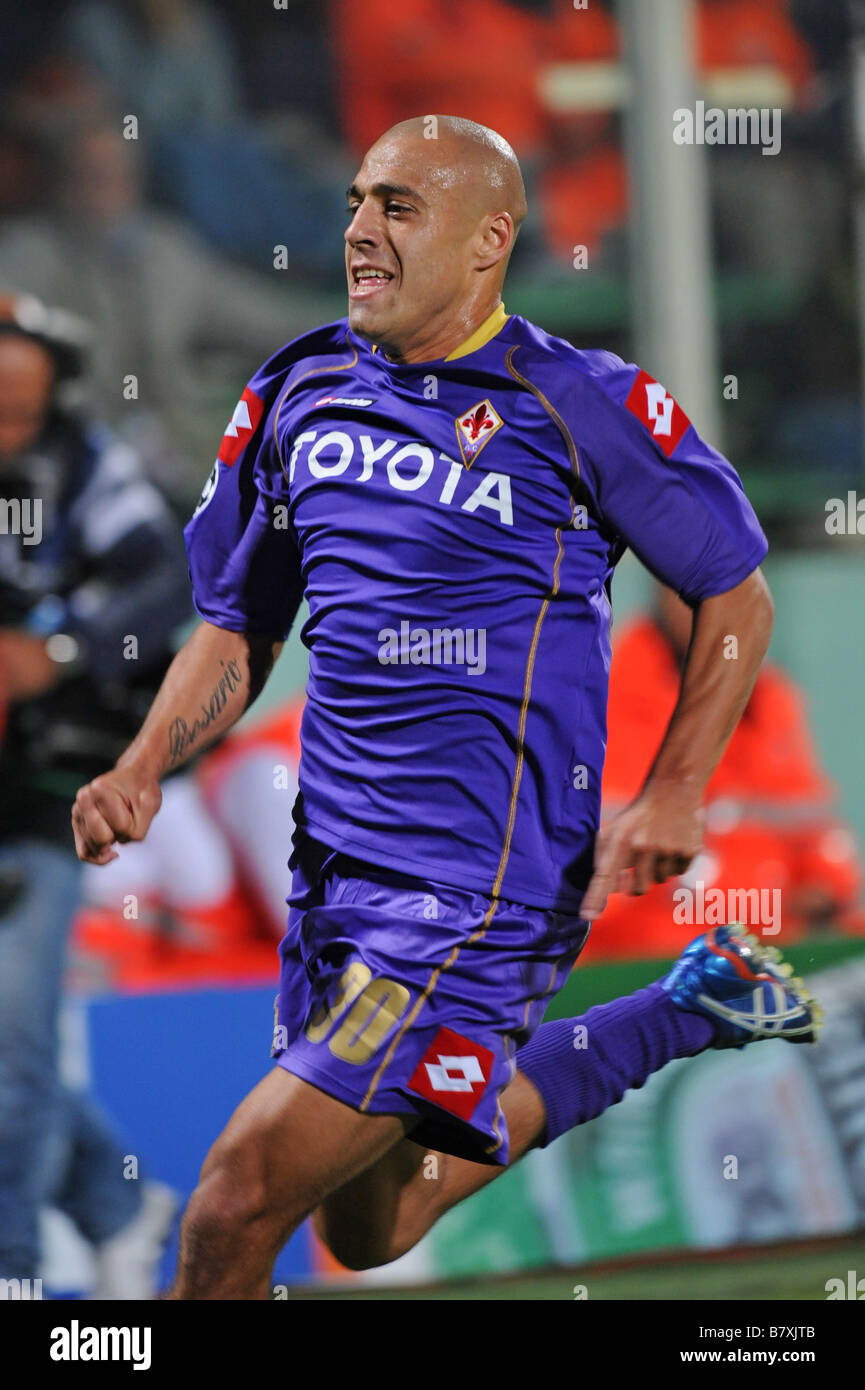 Sergio Almiron Fiorentina September 30 2008 Football UEFA Champions