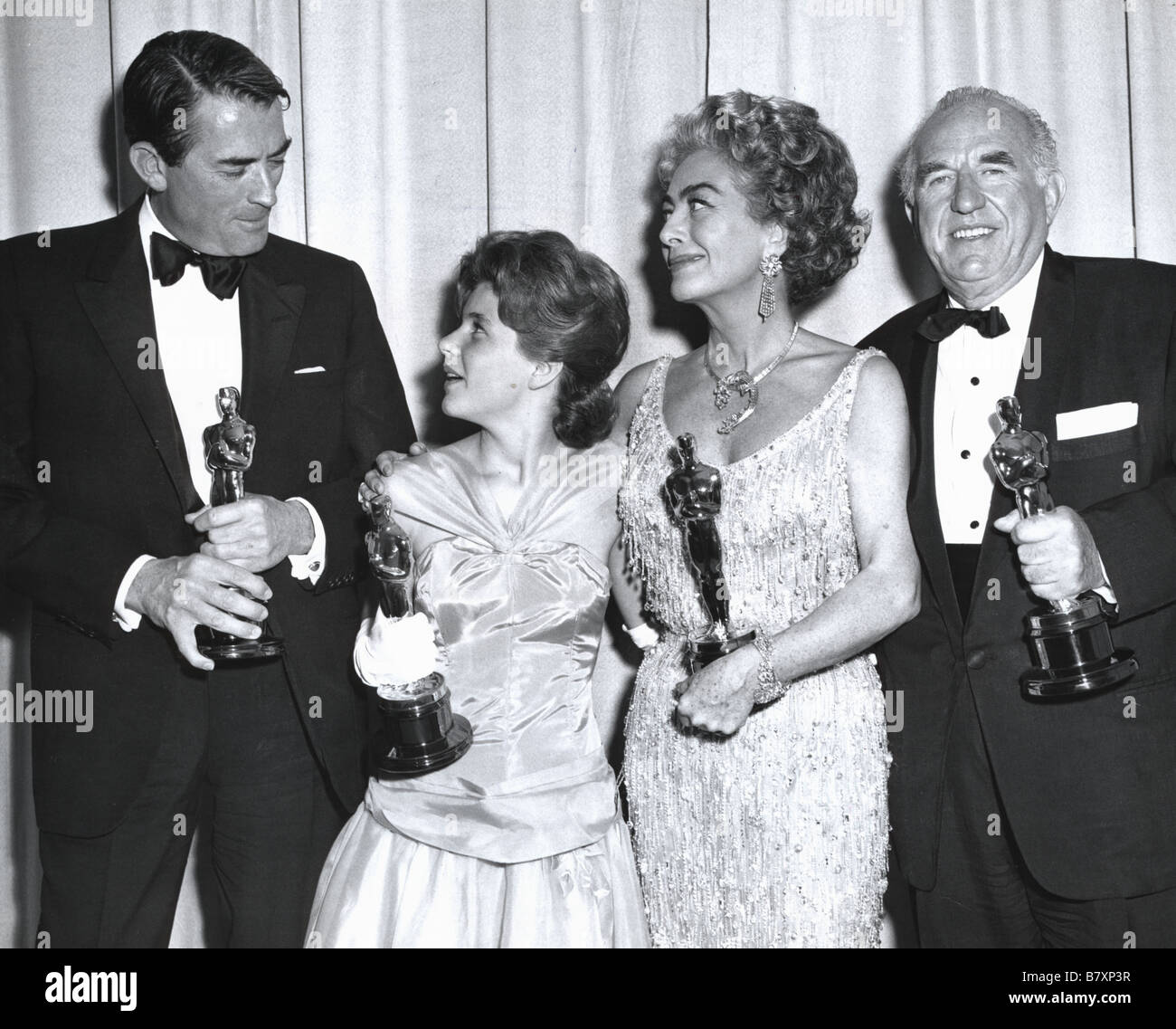 Gregory peck actor 1963 oscar hi-res stock photography and images - Alamy