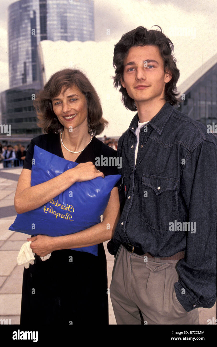 Charlotte Rampling Charlotte Rampling Charlotte Rampling et son fils en 1990 Stock Photo